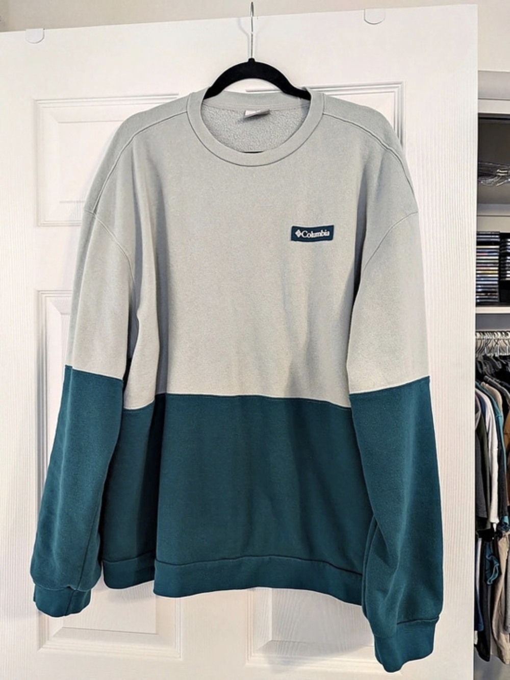 Columbia Color Block Pullover in Blue/Green New Without Tags
